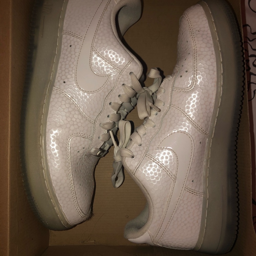 White Nike Air Force One’s